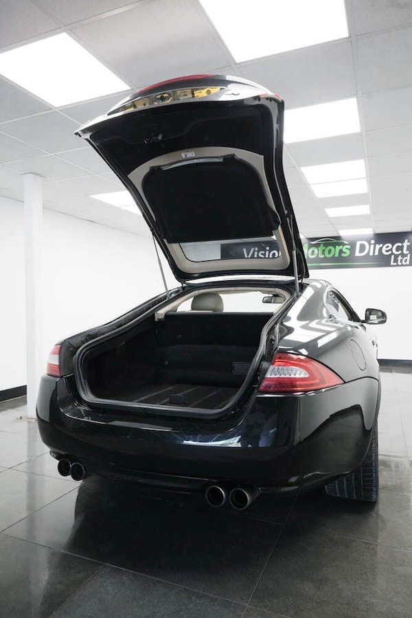 Used Jaguar XKR 2011 for sale - 76166507: Photo 6