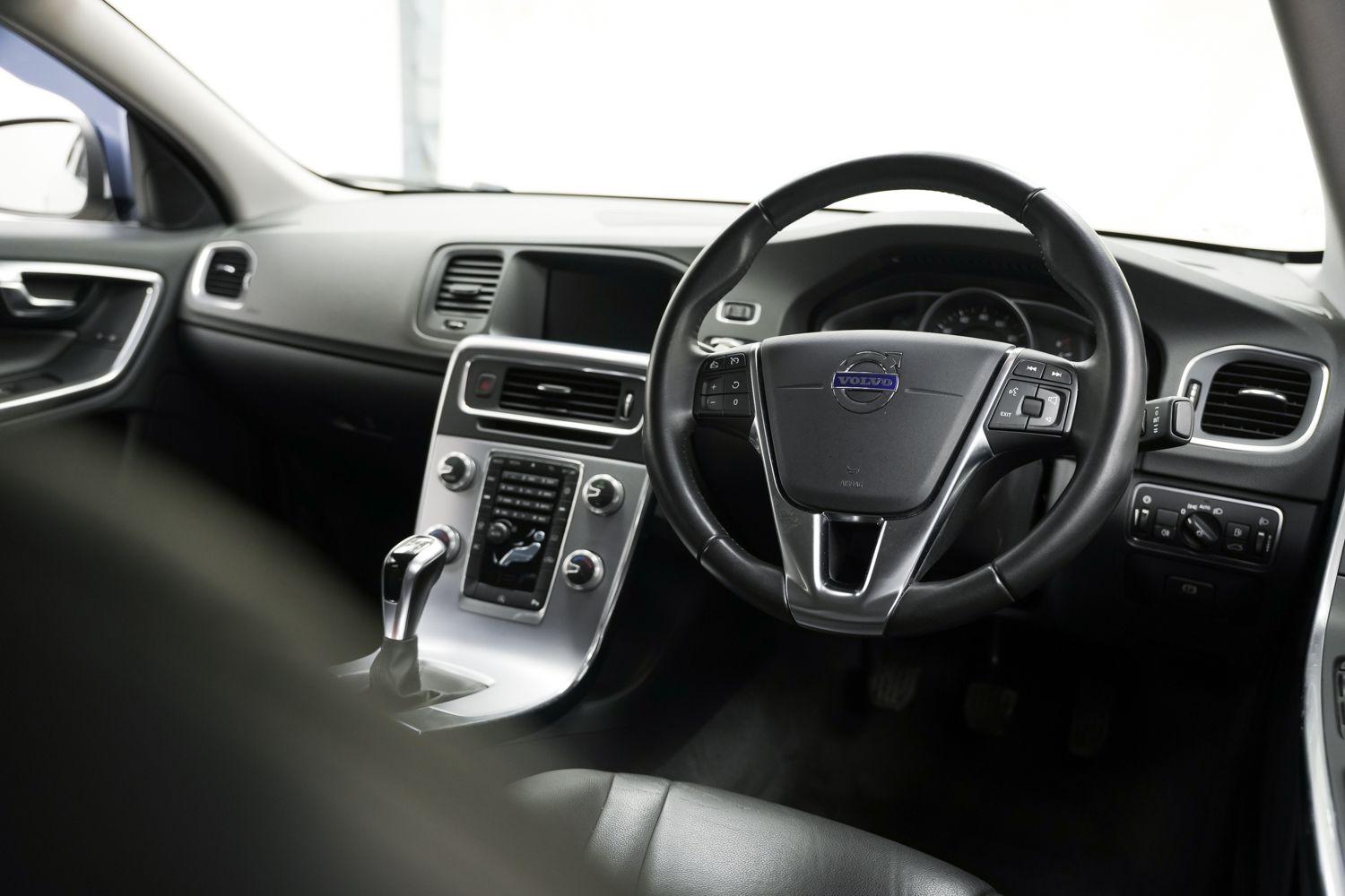 Used Volvo S60 2018 for sale - 76158669: Photo 10