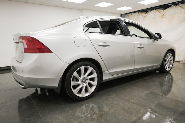 Used Volvo S60 2018 for sale - 76158669: Photo 4