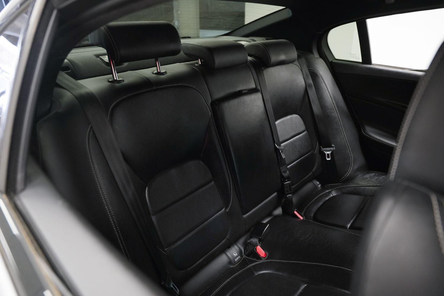 Used Jaguar XE 2018 for sale - 78019826: Photo 14