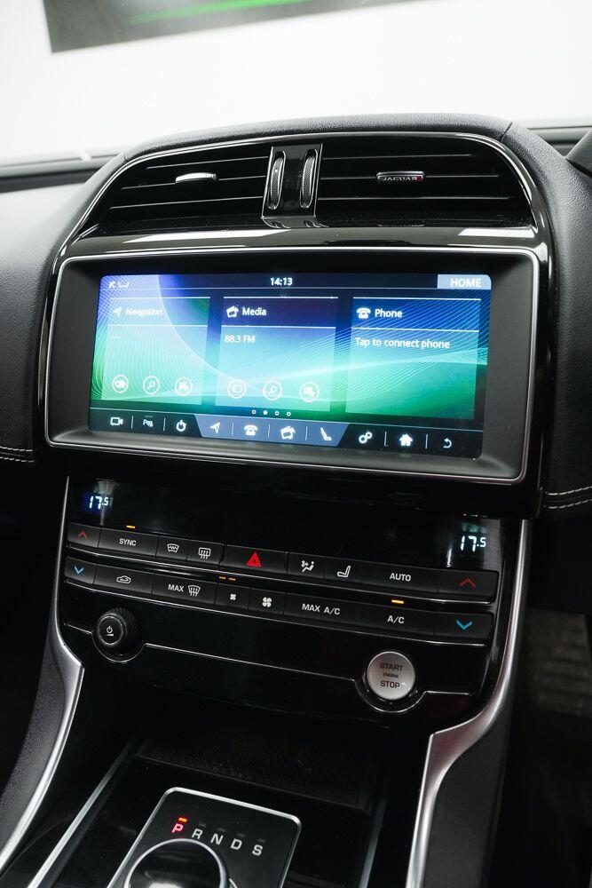 Used Jaguar XE 2018 for sale - 78019826: Photo 23