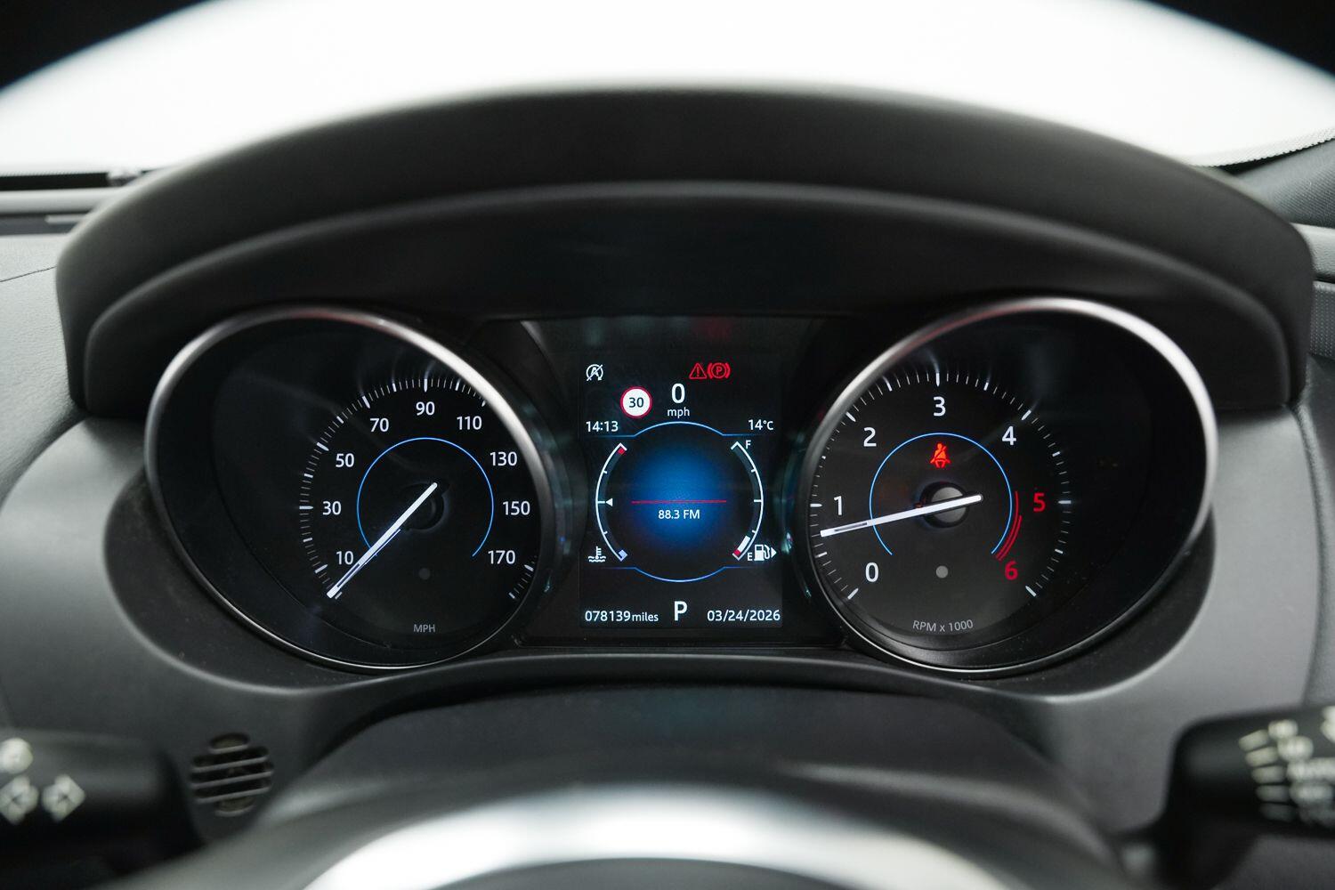 Used Jaguar XE 2018 for sale - 78019826: Photo 25