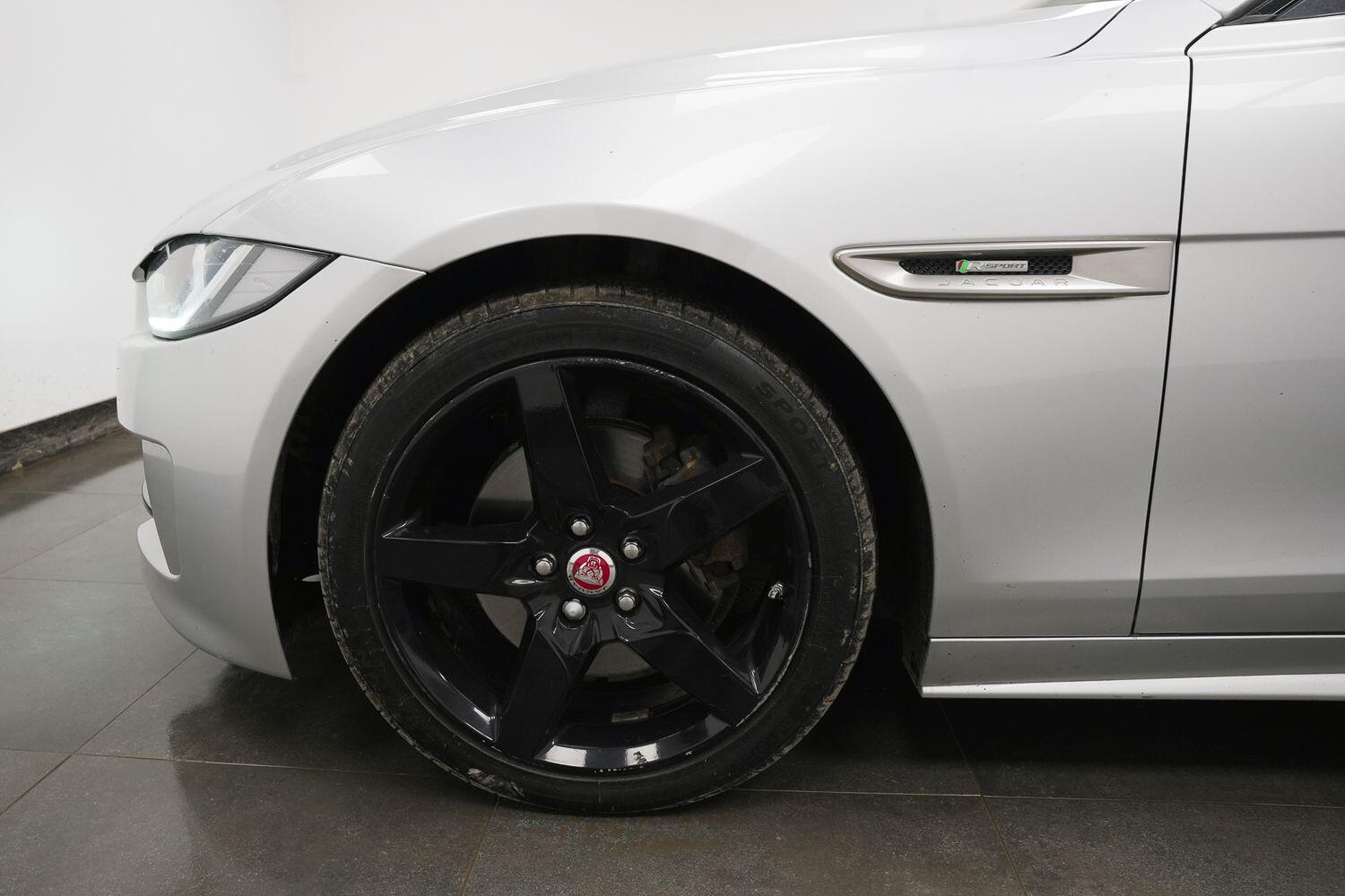 Used Jaguar XE 2018 for sale - 78019826: Photo 6