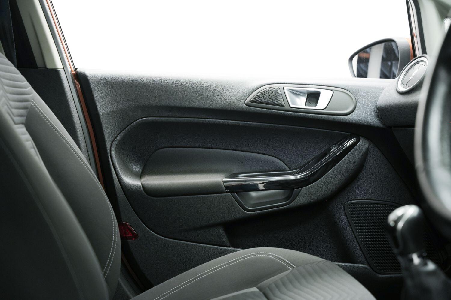 Used Ford Fiesta 2014 for sale - 76360330: Photo 23