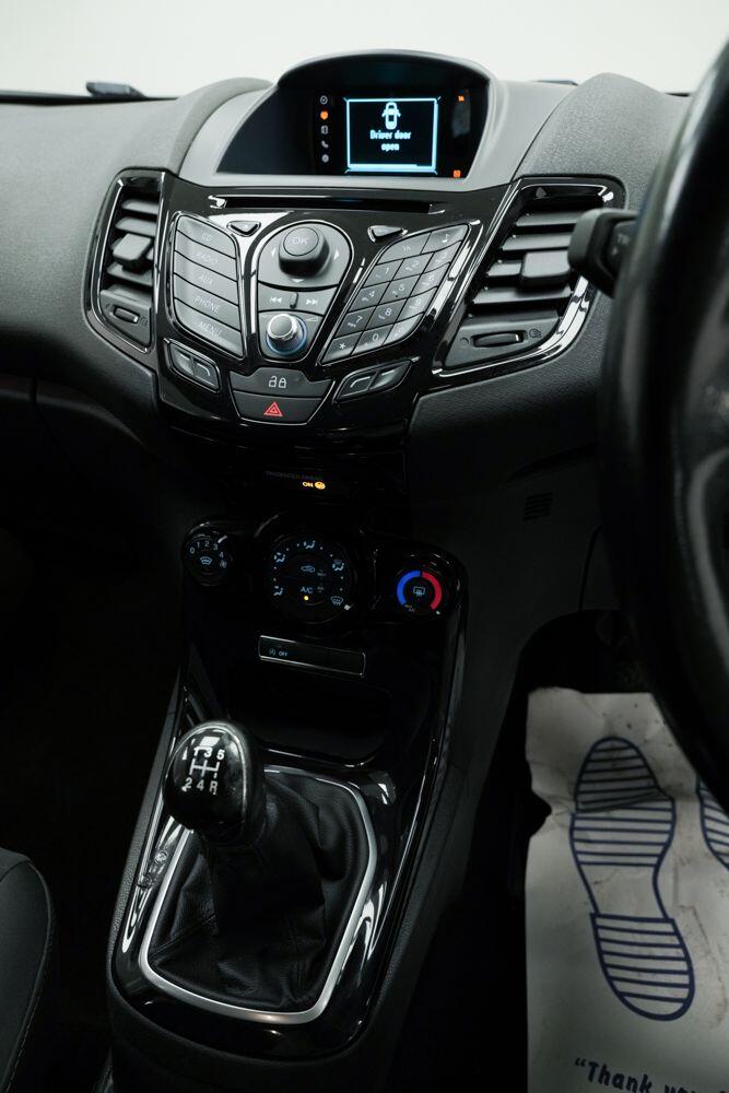 Used Ford Fiesta 2014 for sale - 76360330: Photo 26