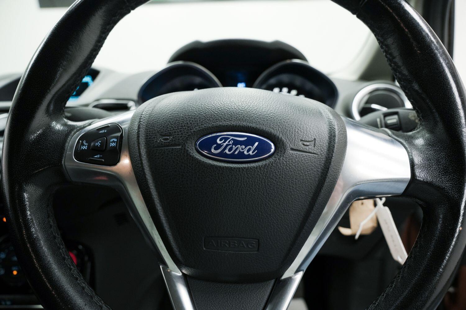 Used Ford Fiesta 2014 for sale - 76360330: Photo 28