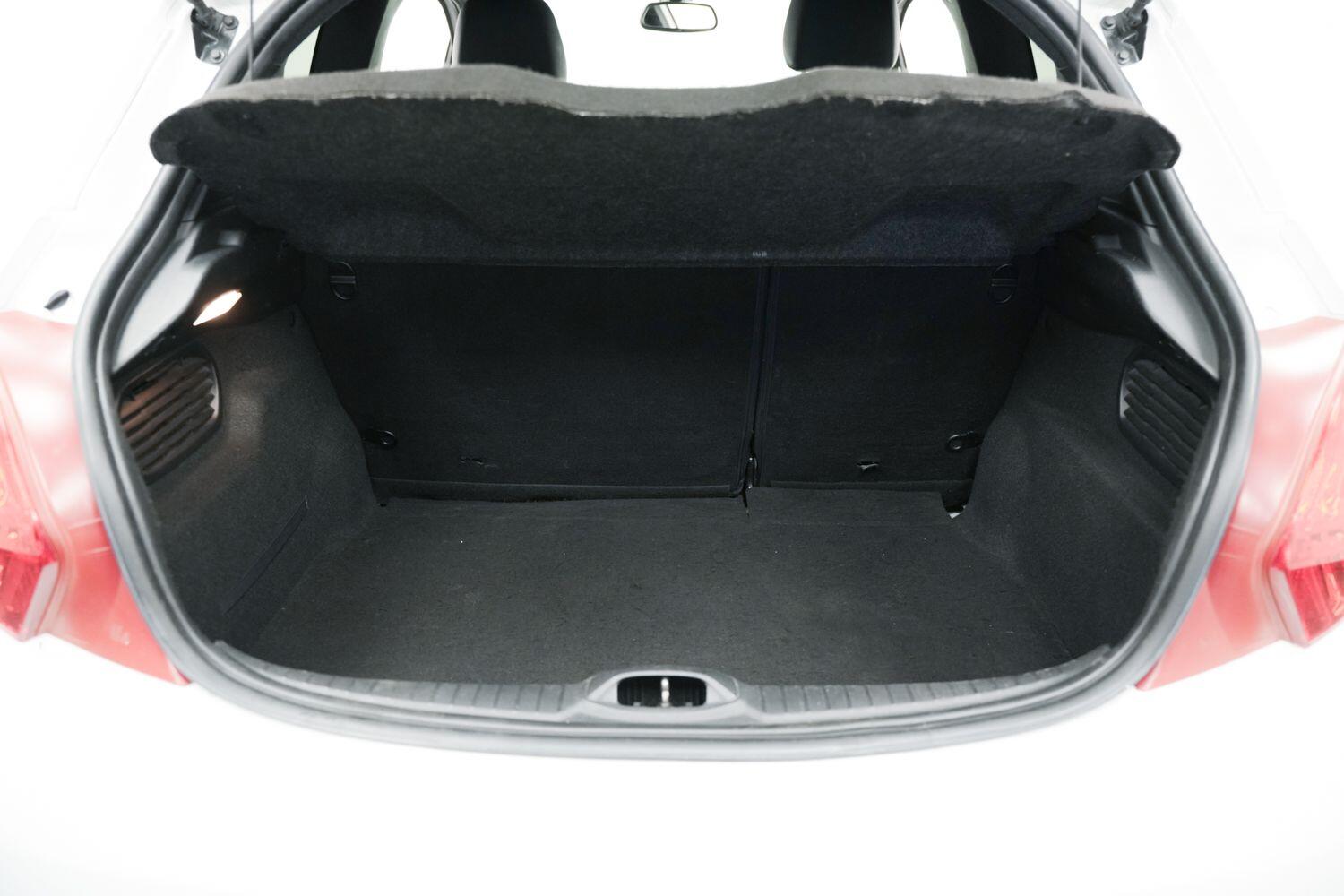 Used Peugeot 208 2014 for sale - 76361271: Photo 11