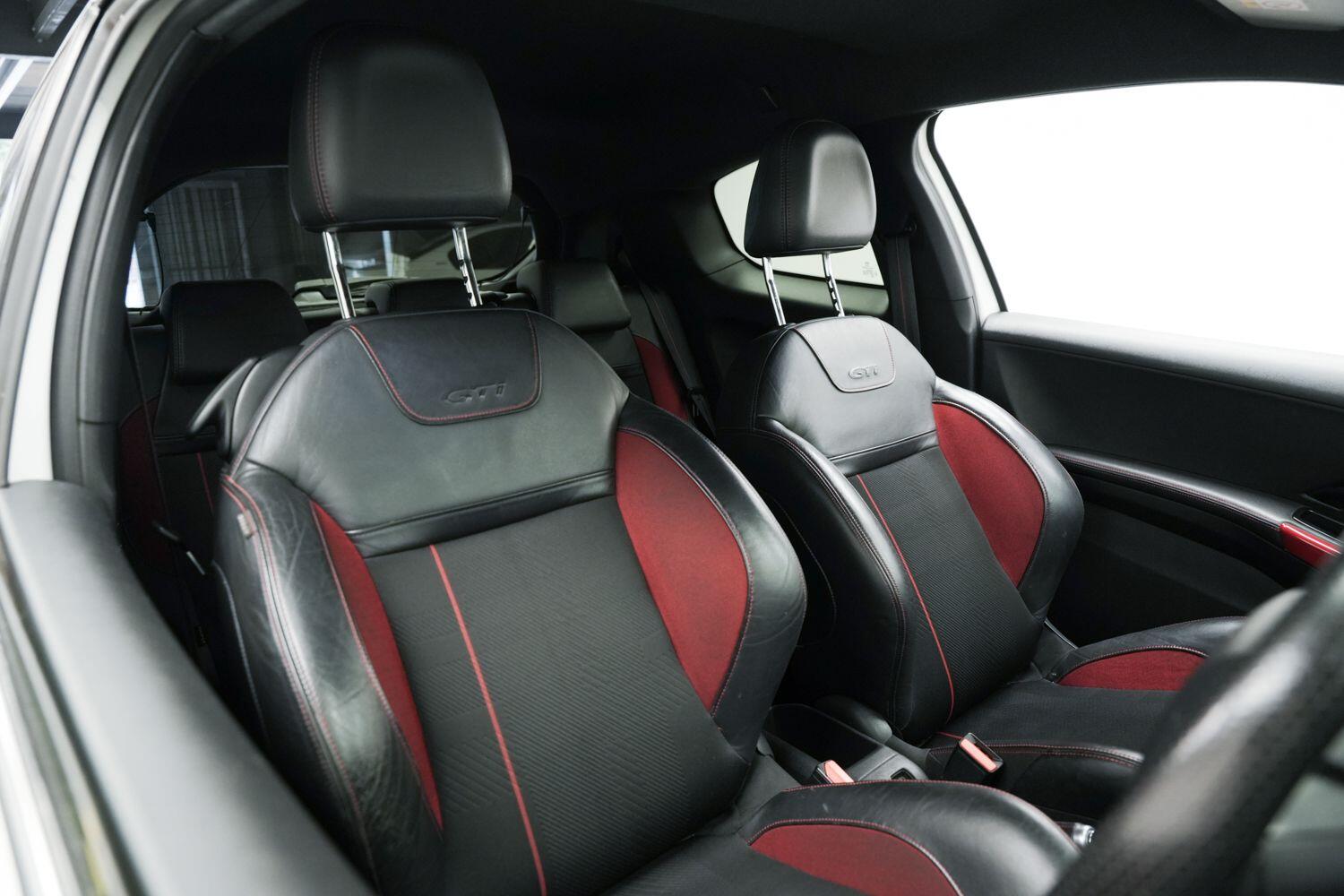 Used Peugeot 208 2014 for sale - 76361271: Photo 13