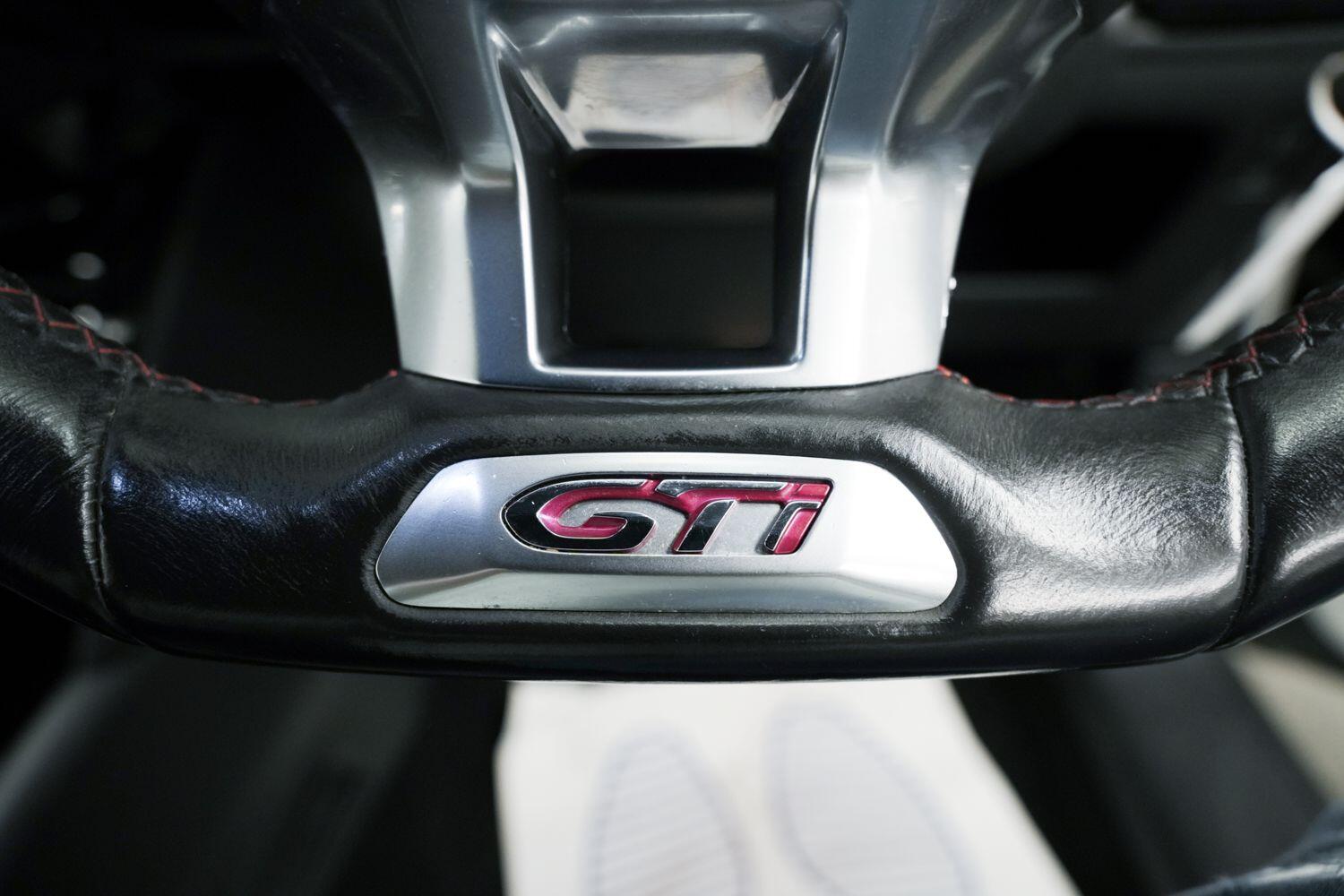 Used Peugeot 208 2014 for sale - 76361271: Photo 26