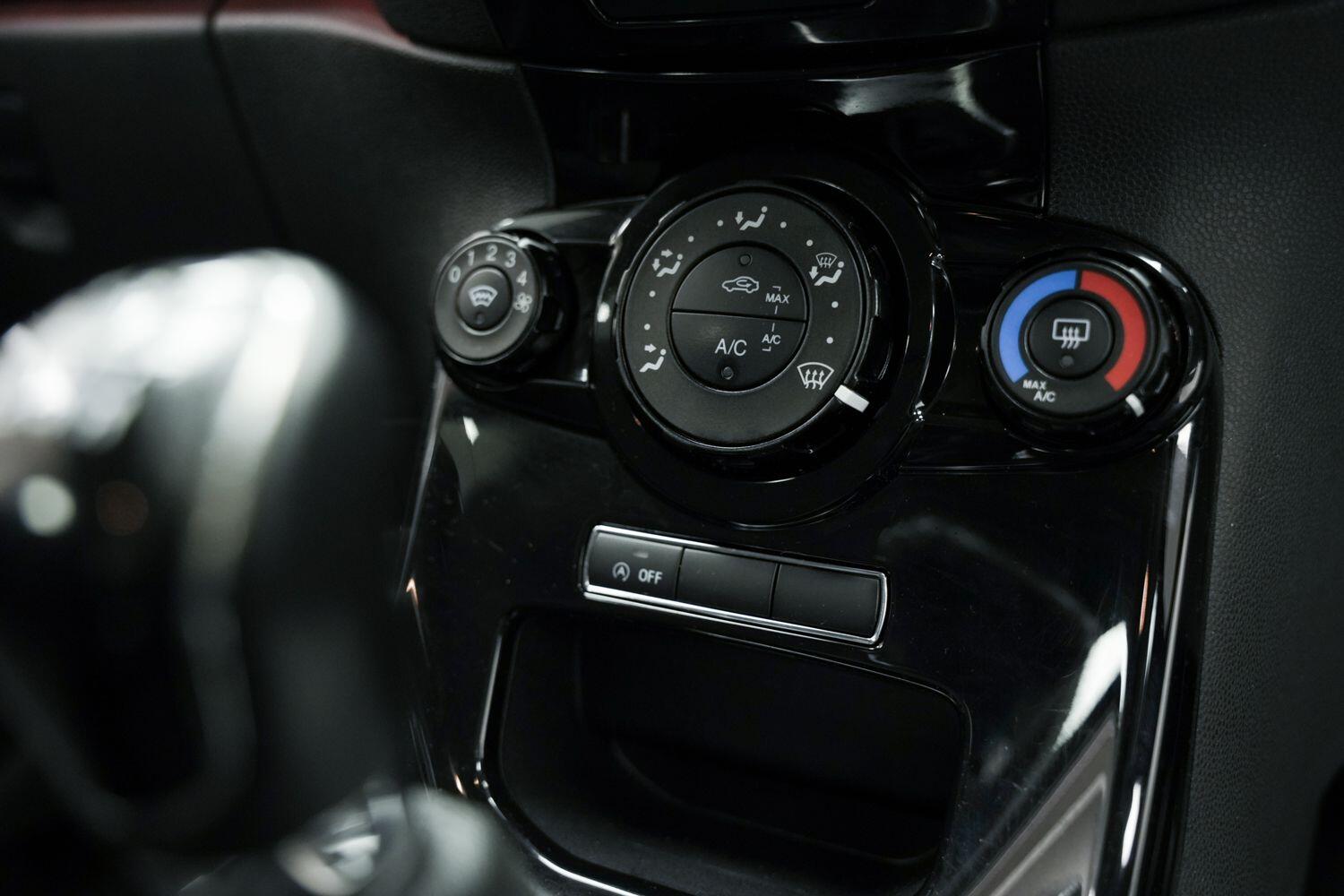 Used Ford Fiesta 2014 for sale - 76715295: Photo 25