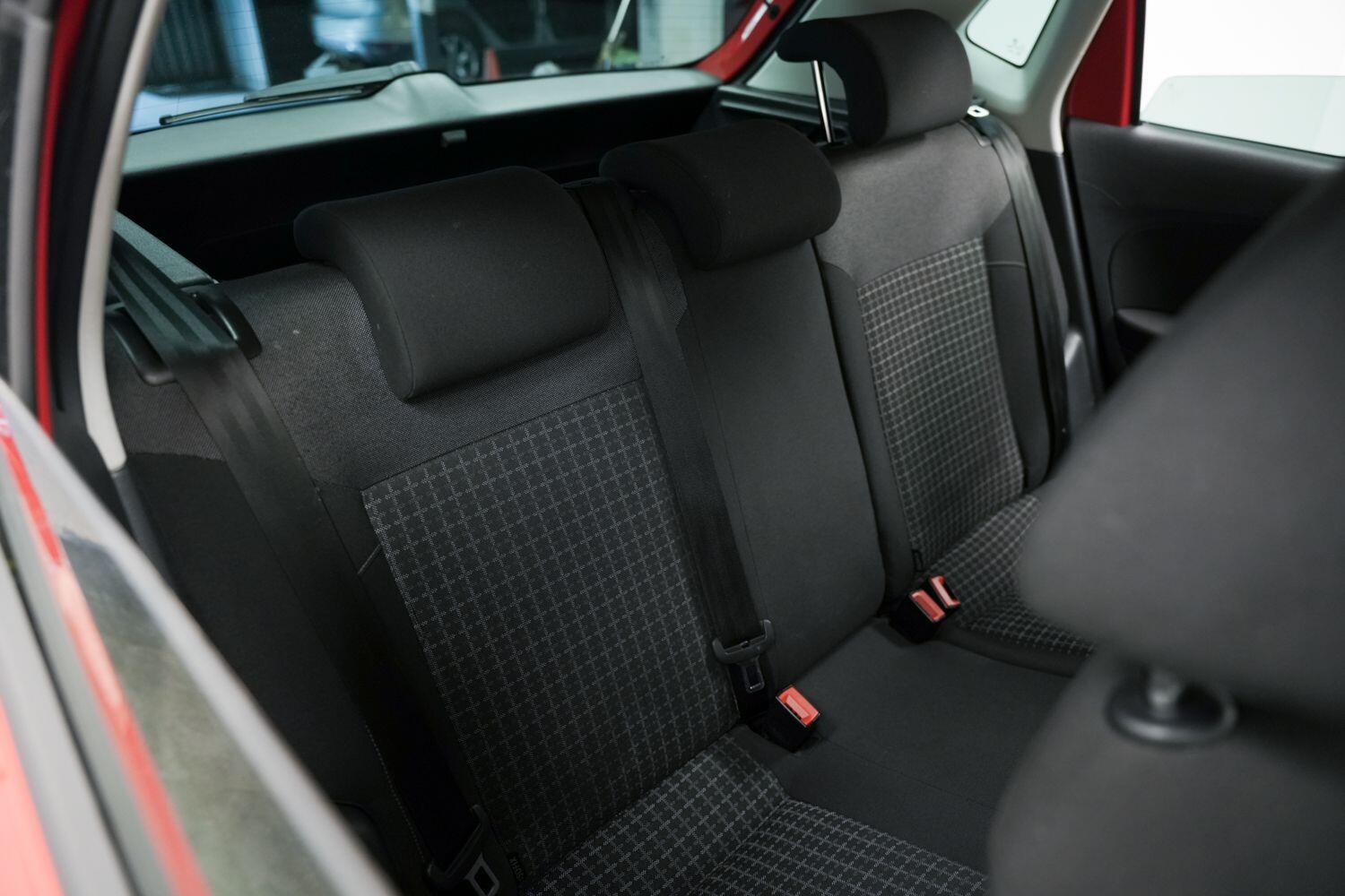 Used Volkswagen Polo 2015 for sale - 76409598: Photo 12