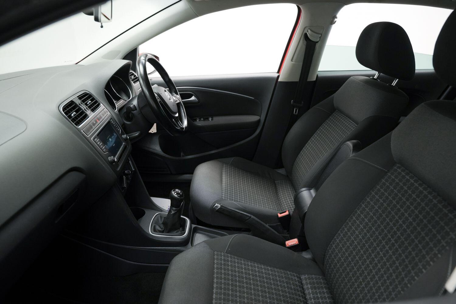 Used Volkswagen Polo 2015 for sale - 76409598: Photo 25