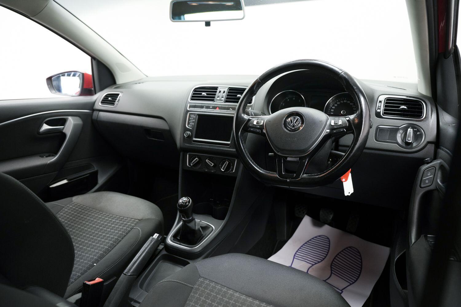 Used Volkswagen Polo 2015 for sale - 76409598: Photo 9