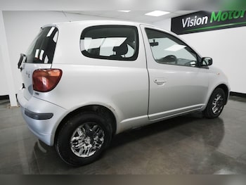 Used Toyota Yaris 2004 for sale - 75809214: Photo