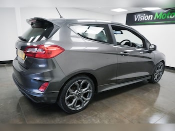 Used Ford Fiesta 2017 for sale - 77454877: Photo