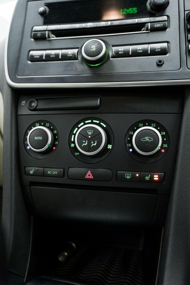 Used Saab 9-3 2010 for sale - 76824786: Photo 19