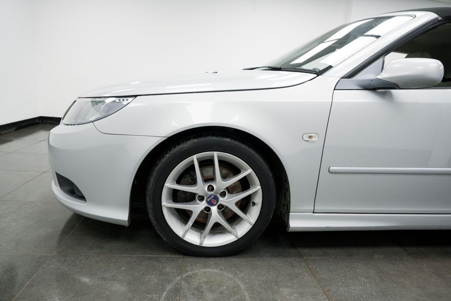 Used Saab 9-3 2010 for sale - 76824786: Photo 6