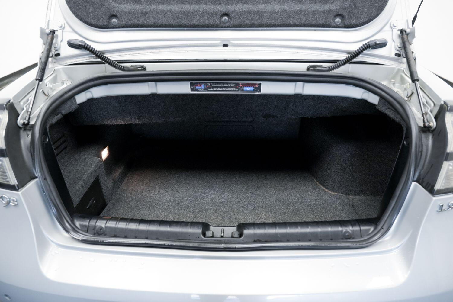 Used Saab 9-3 2010 for sale - 76824786: Photo 9