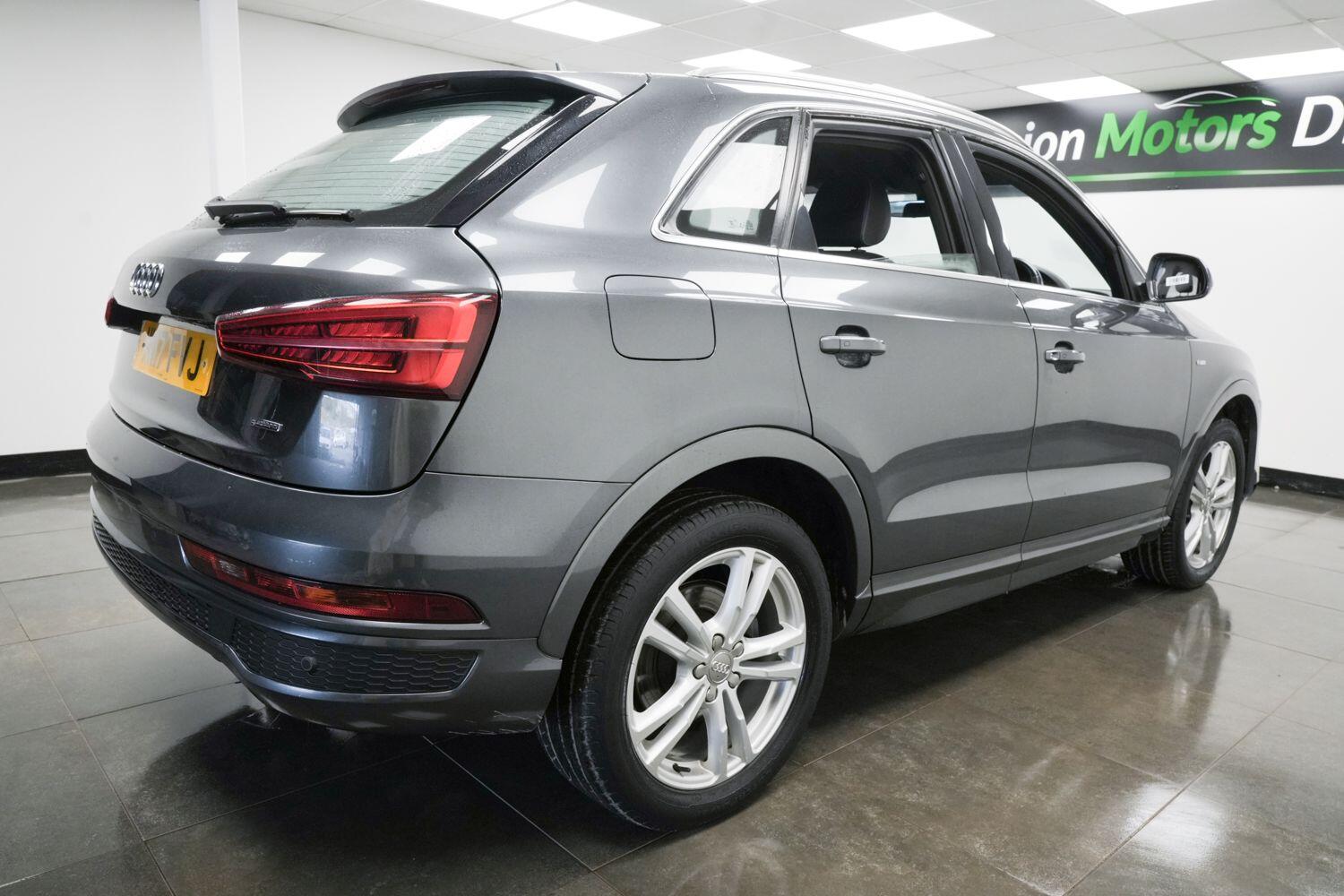 Used Audi Q3 2017 for sale - 76823731: Photo 4
