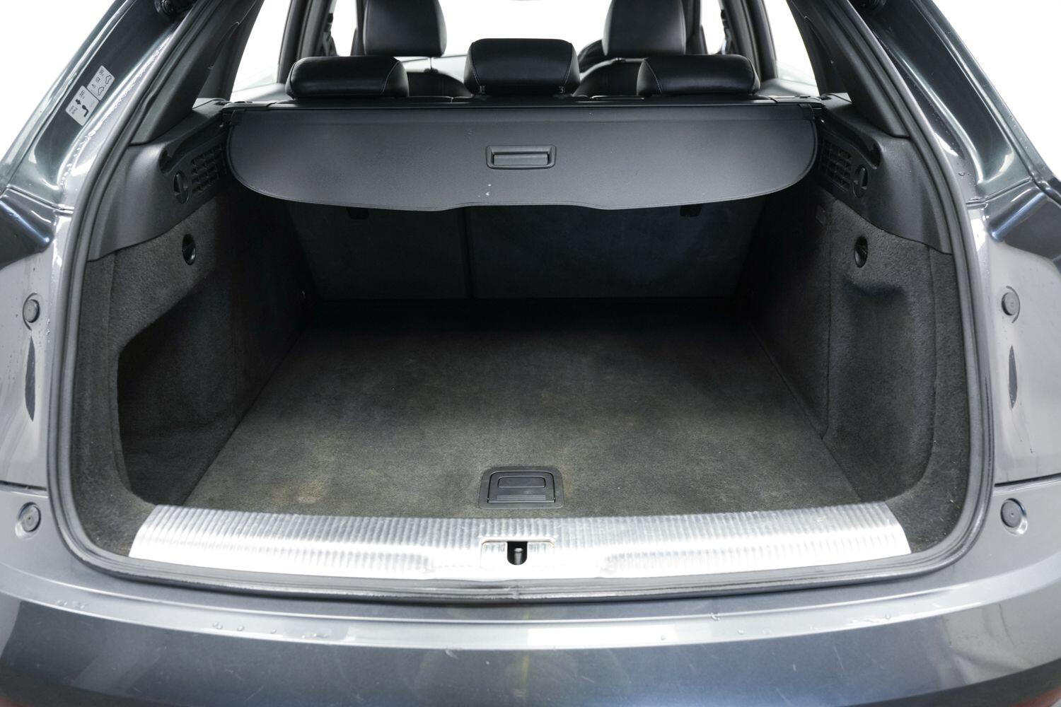 Used Audi Q3 2017 for sale - 76823731: Photo 9