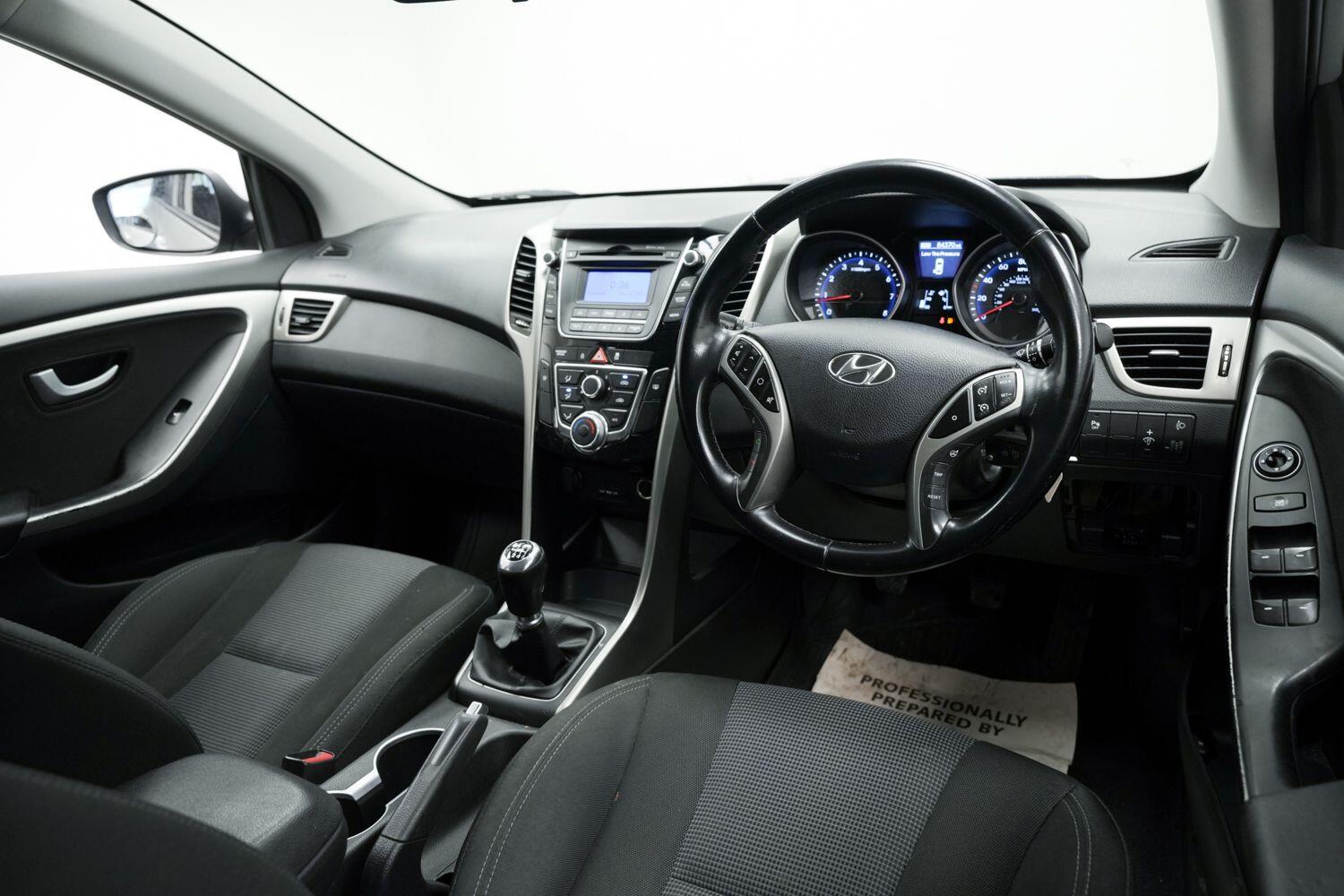 Used Hyundai i30 2015 for sale - 76409378: Photo 11