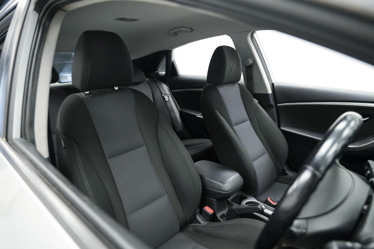 Used Hyundai i30 2015 for sale - 76409378: Photo 12