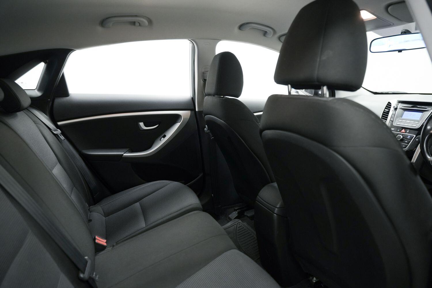 Used Hyundai i30 2015 for sale - 76409378: Photo 16