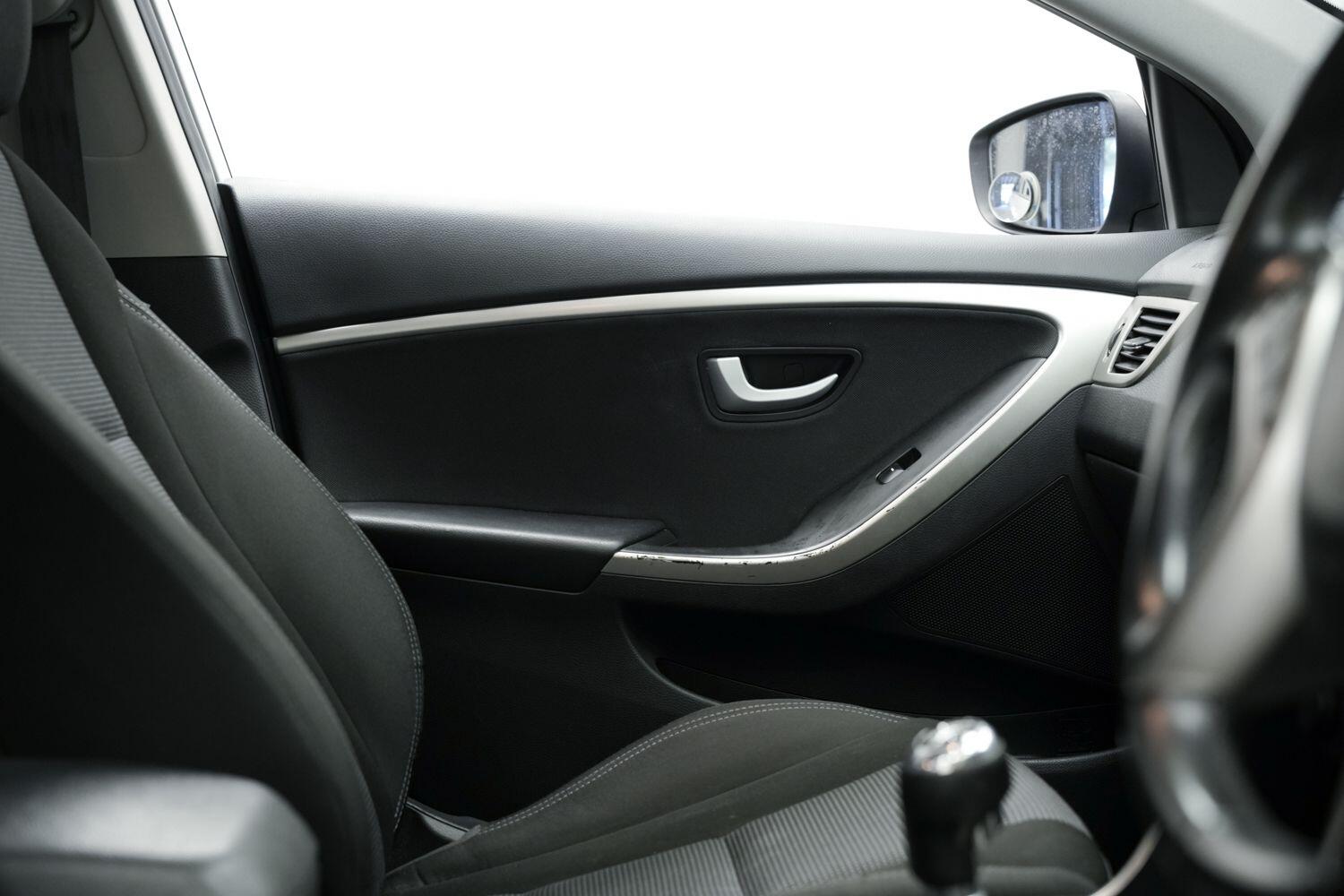 Used Hyundai i30 2015 for sale - 76409378: Photo 21