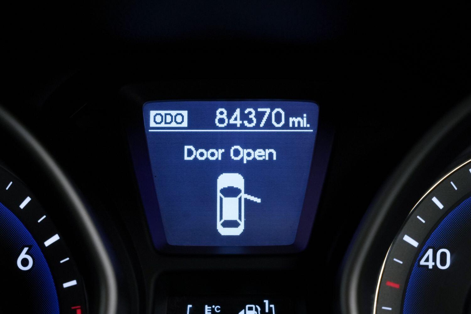 Used Hyundai i30 2015 for sale - 76409378: Photo 25