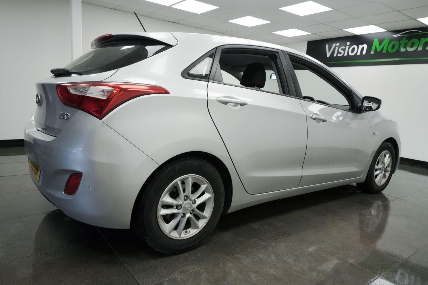 Used Hyundai i30 2015 for sale - 76409378: Photo 5