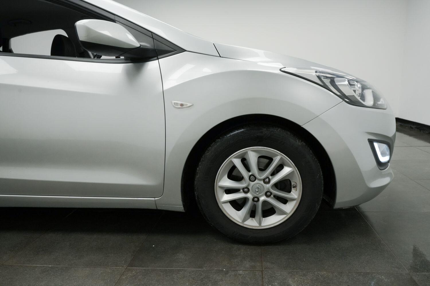 Used Hyundai i30 2015 for sale - 76409378: Photo 6