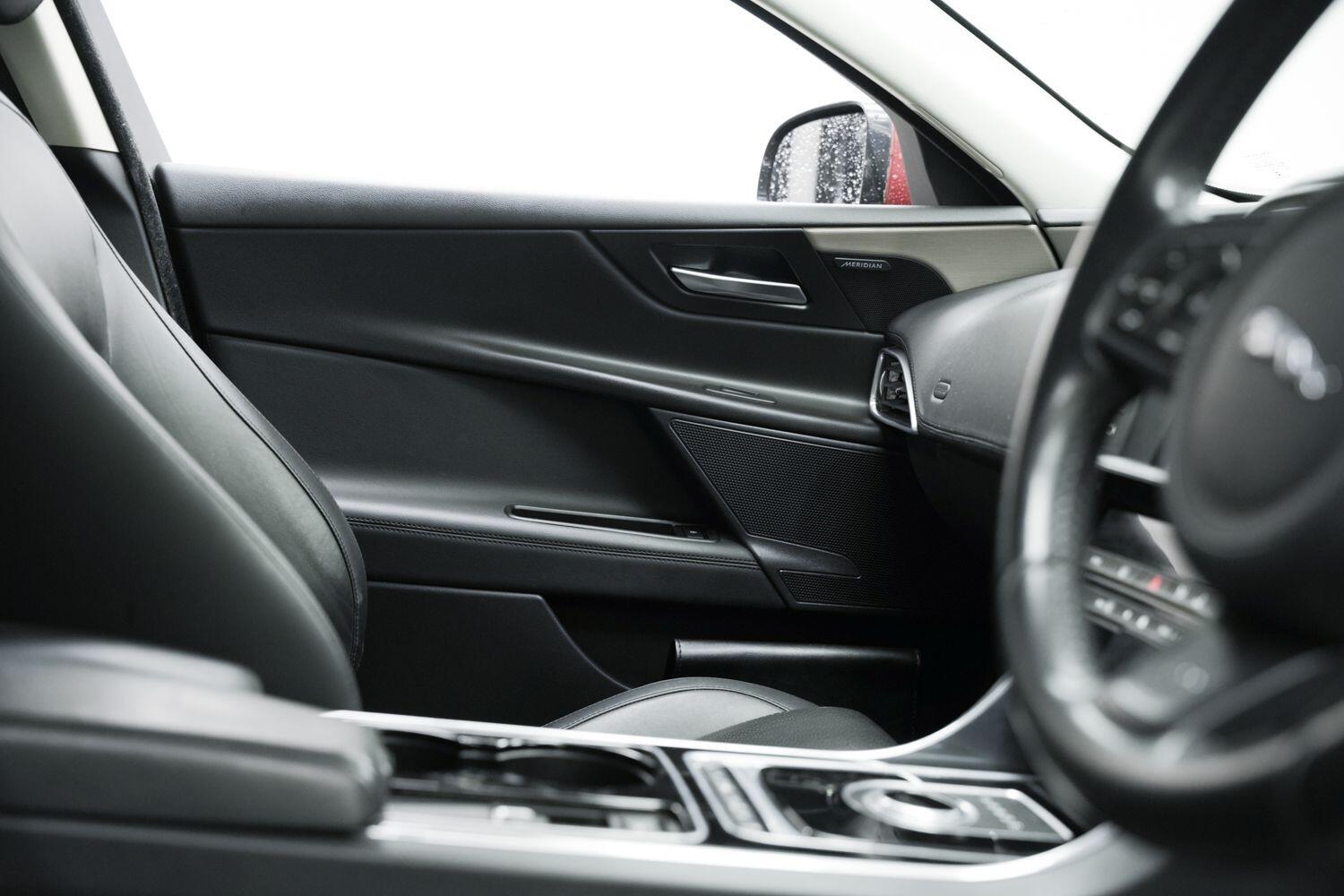 Used Jaguar XE 2016 for sale - 76592017: Photo 21