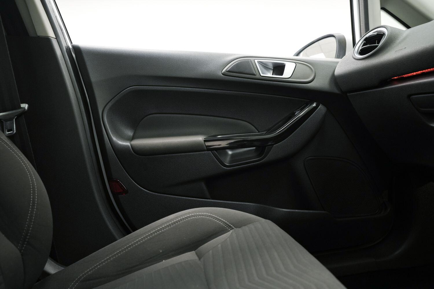 Used Ford Fiesta 2015 for sale - 76361483: Photo 16