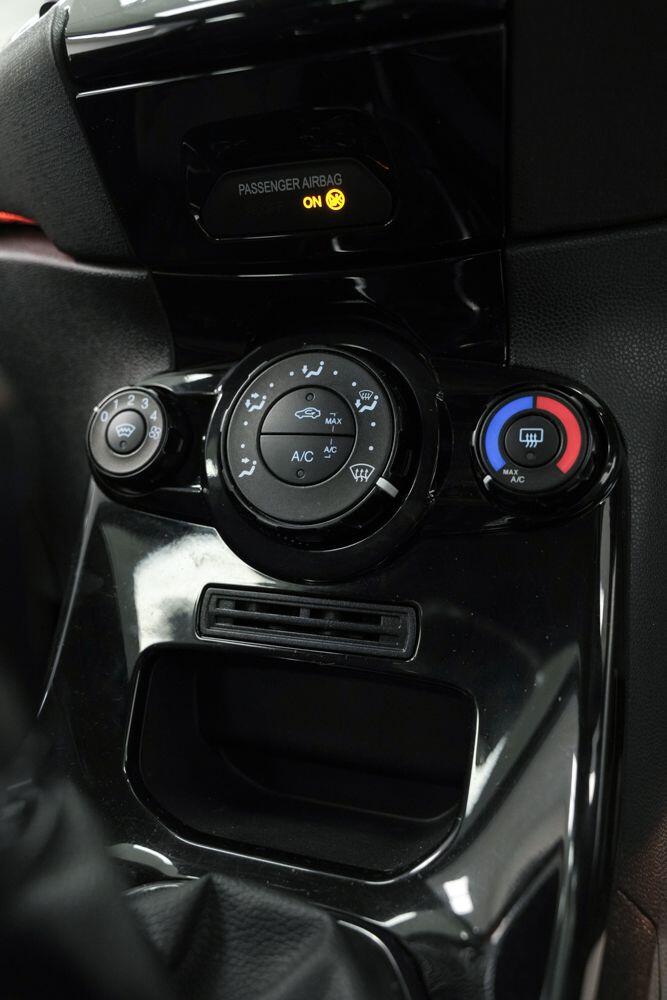 Used Ford Fiesta 2015 for sale - 76361483: Photo 17