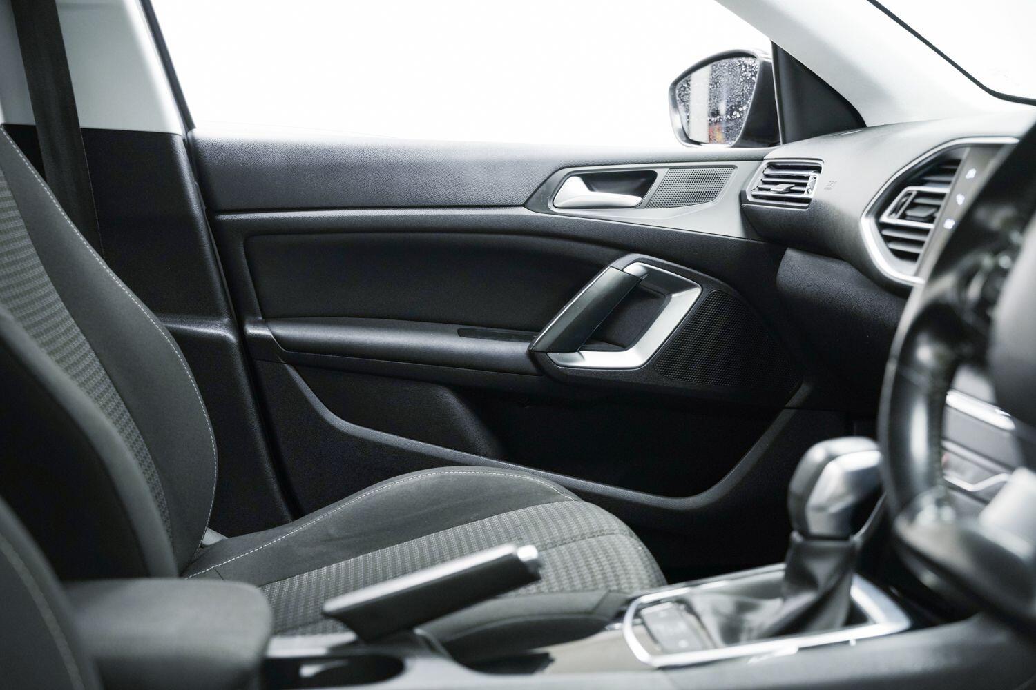 Used Peugeot 308 2017 for sale - 78101503: Photo 20