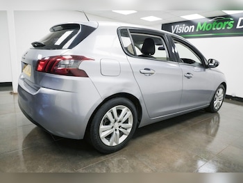 Used Peugeot 308 2017 for sale - 78101503: Photo