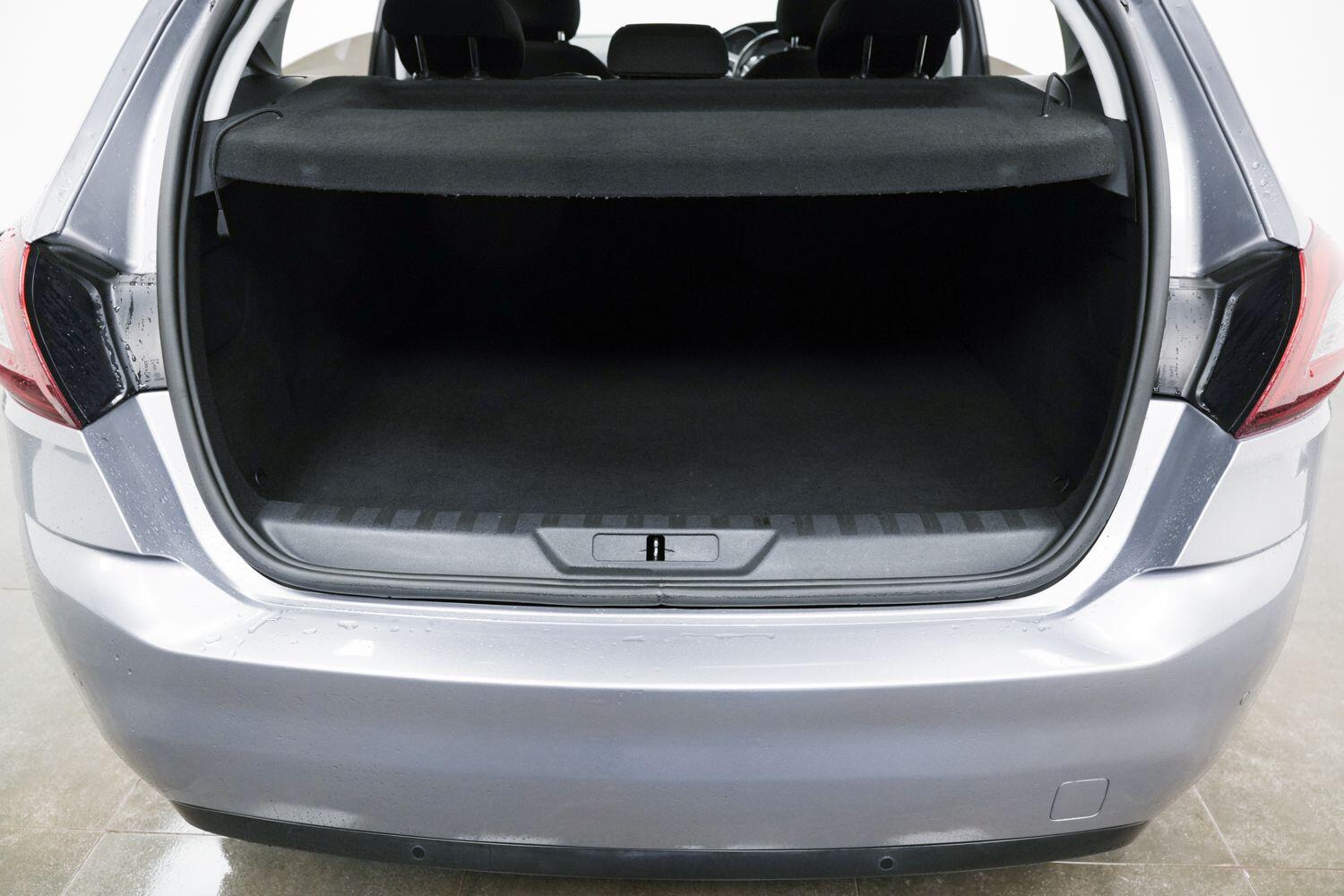 Used Peugeot 308 2017 for sale - 78101503: Photo 9