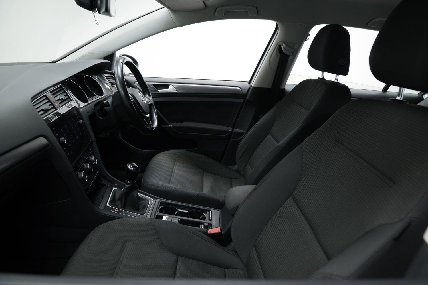 Used Volkswagen Golf 2018 for sale - 76166357: Photo 23