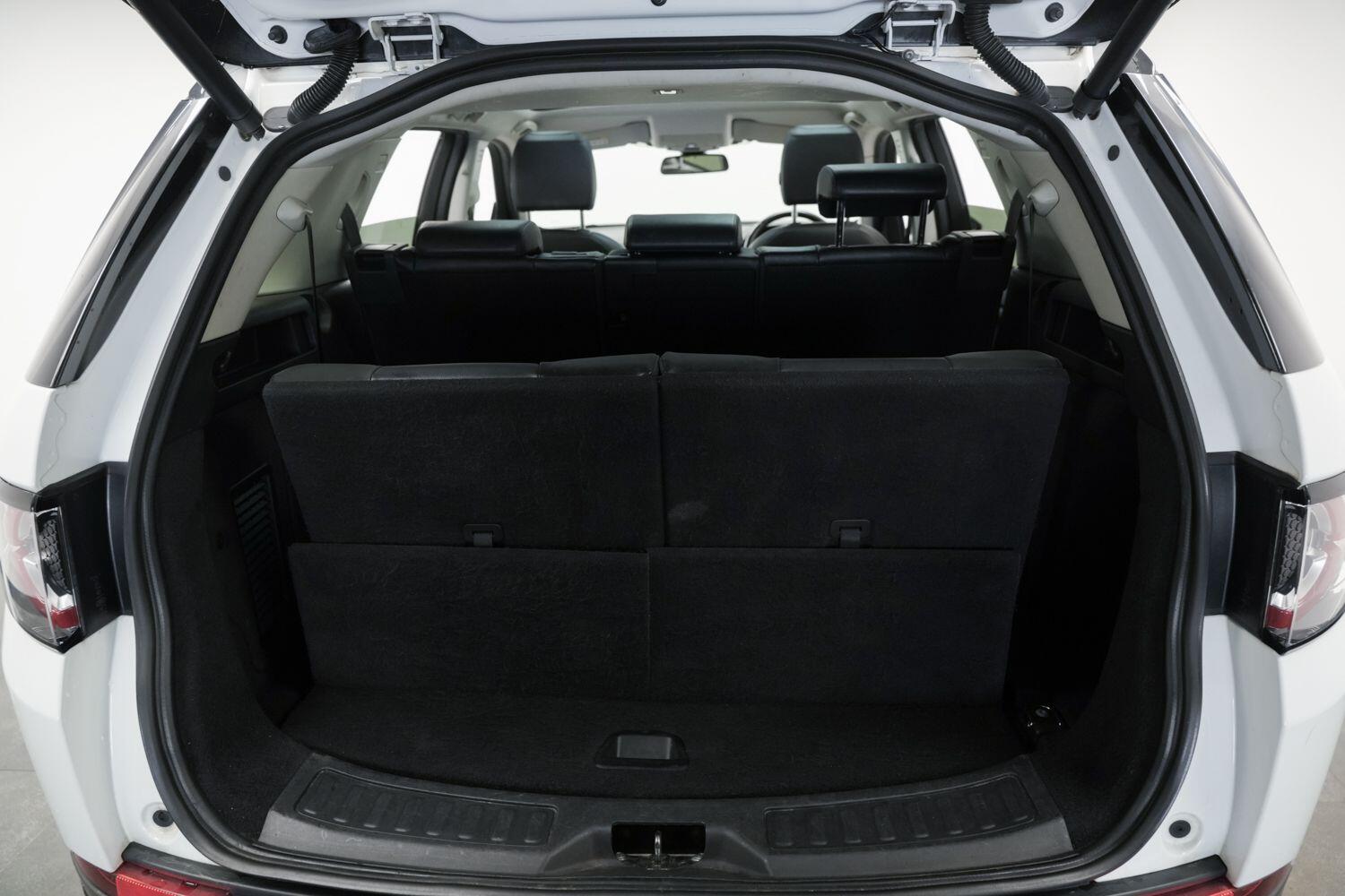 Used Land Rover Discovery Sport 2017 for sale - 76388827: Photo 10