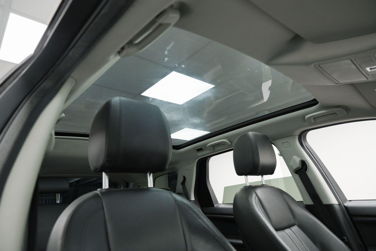 Used Land Rover Discovery Sport 2017 for sale - 76388827: Photo 14