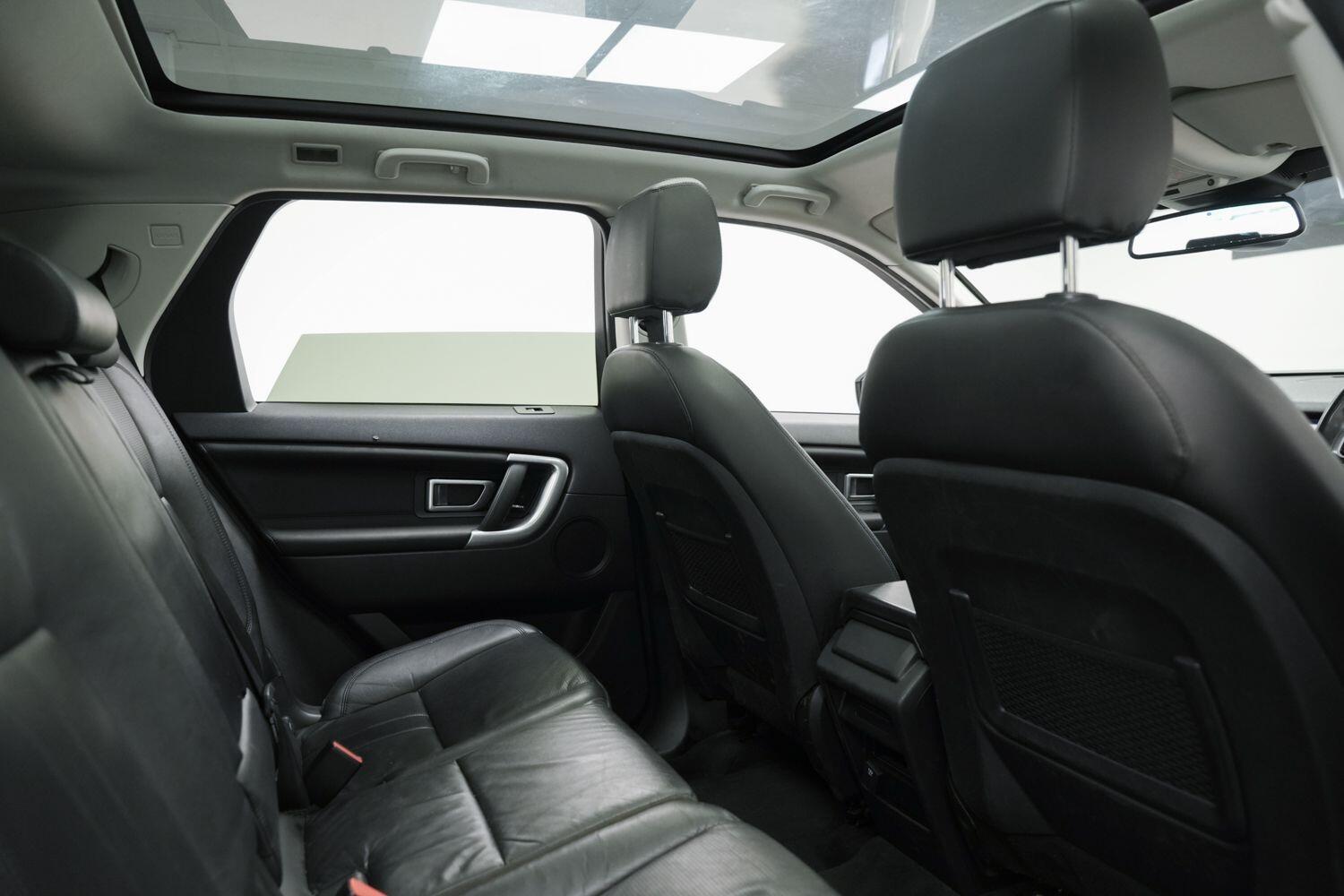 Used Land Rover Discovery Sport 2017 for sale - 76388827: Photo 17