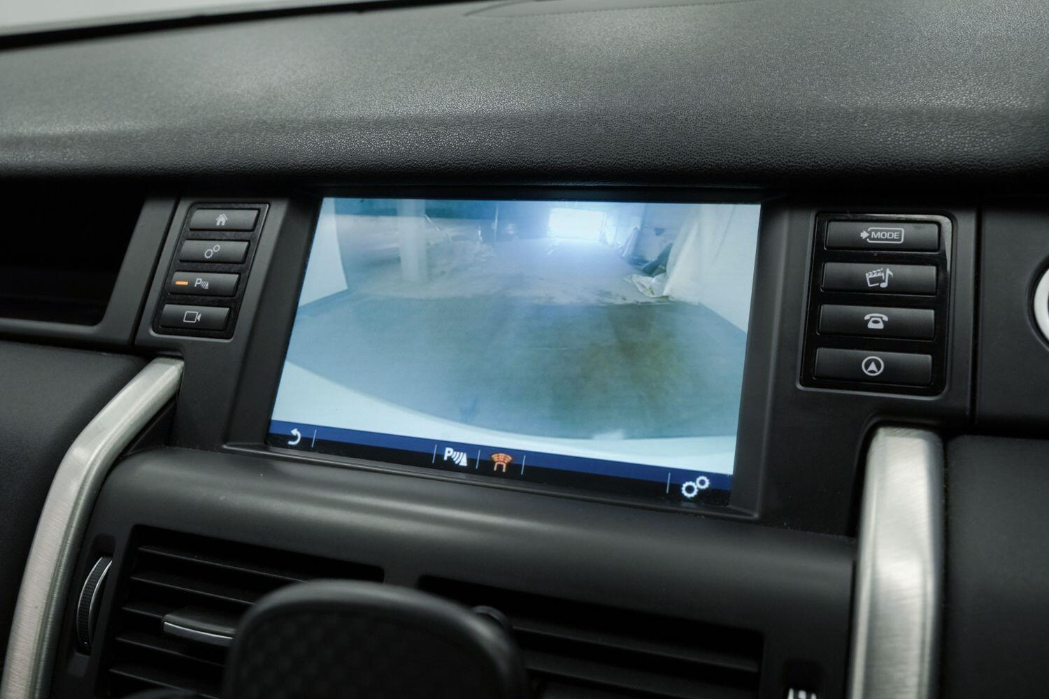 Used Land Rover Discovery Sport 2017 for sale - 76388827: Photo 27