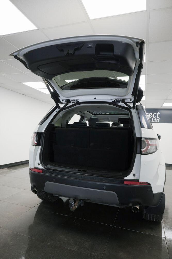 Used Land Rover Discovery Sport 2017 for sale - 76388827: Photo 8