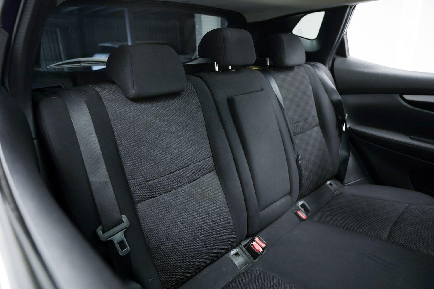 Used Nissan Qashqai 2015 for sale - 77144065: Photo 13