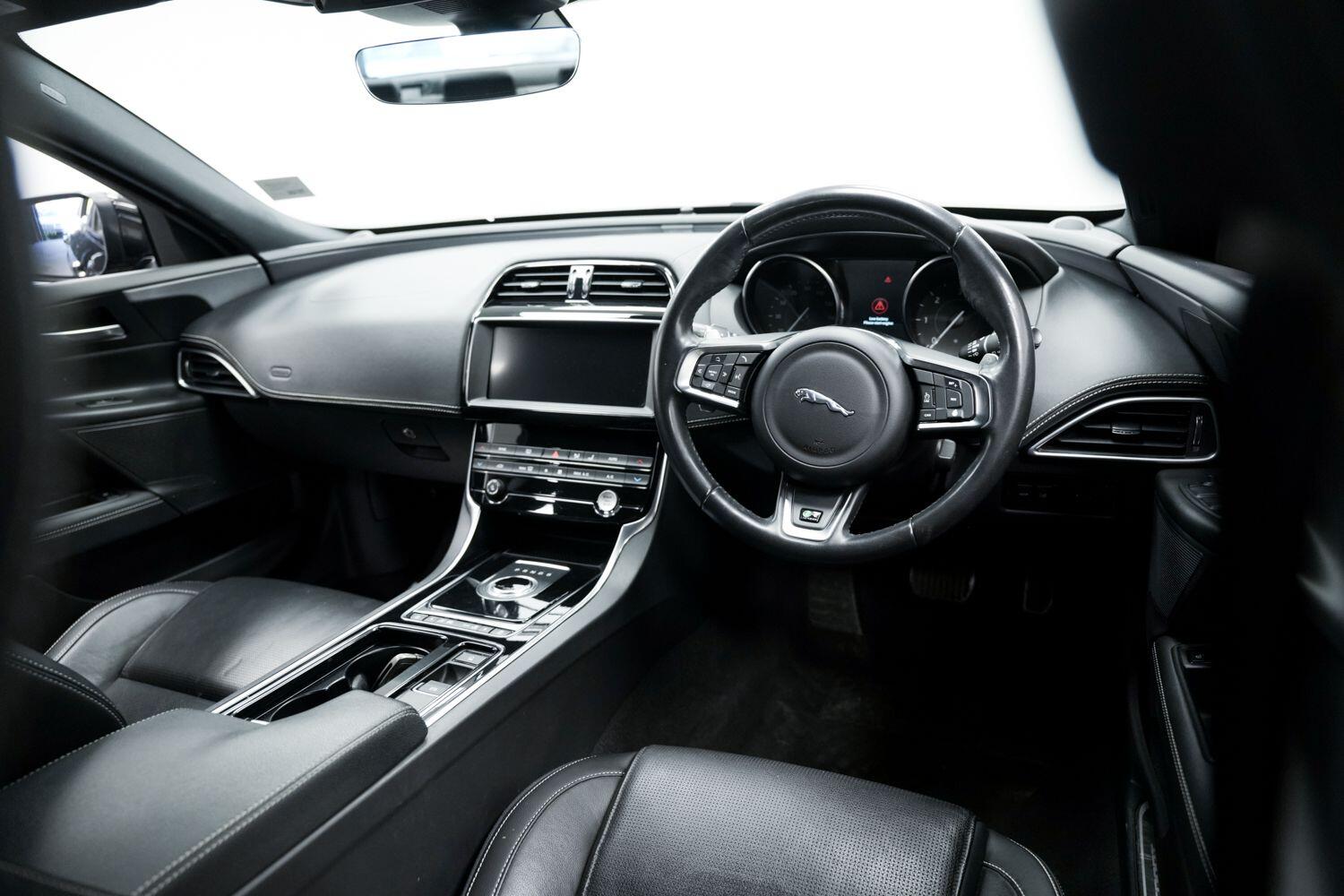 Used Jaguar XE 2019 for sale - 76823699: Photo 11