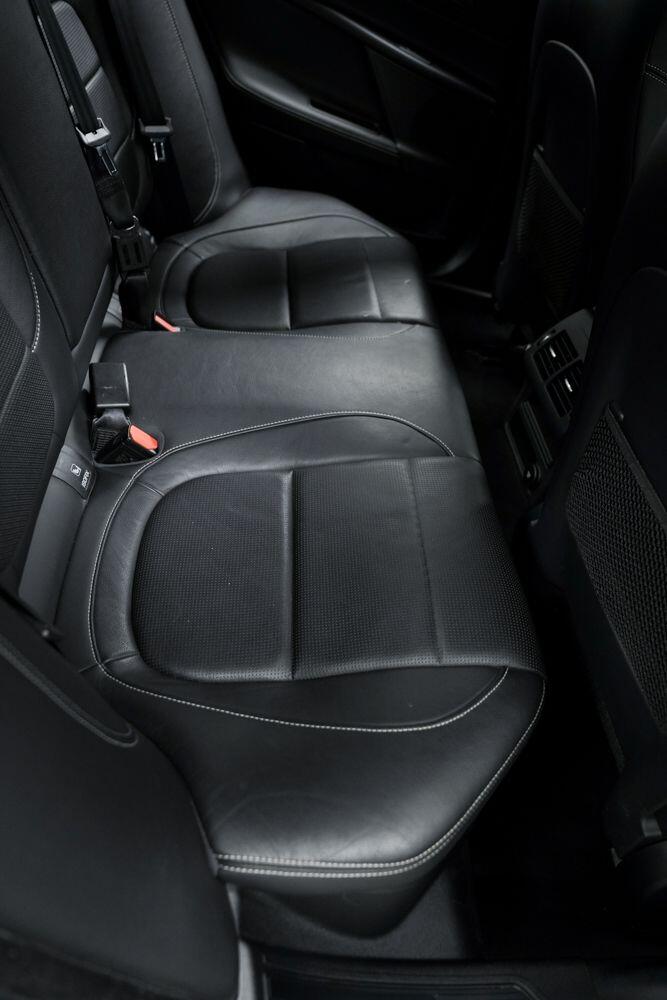 Used Jaguar XE 2019 for sale - 76823699: Photo 15