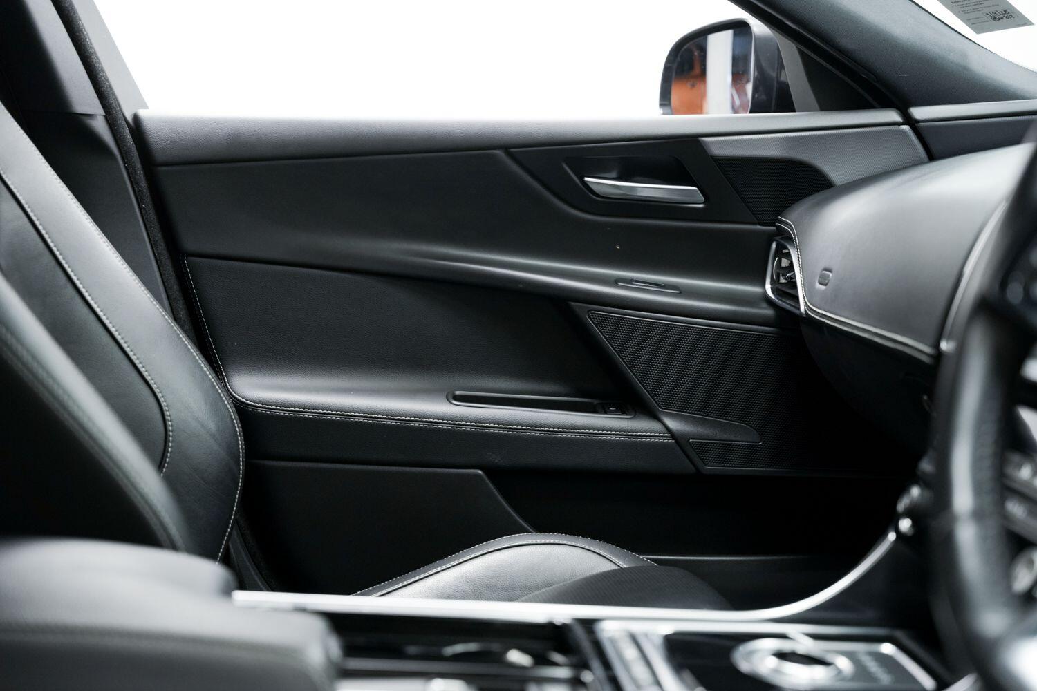 Used Jaguar XE 2019 for sale - 76823699: Photo 22