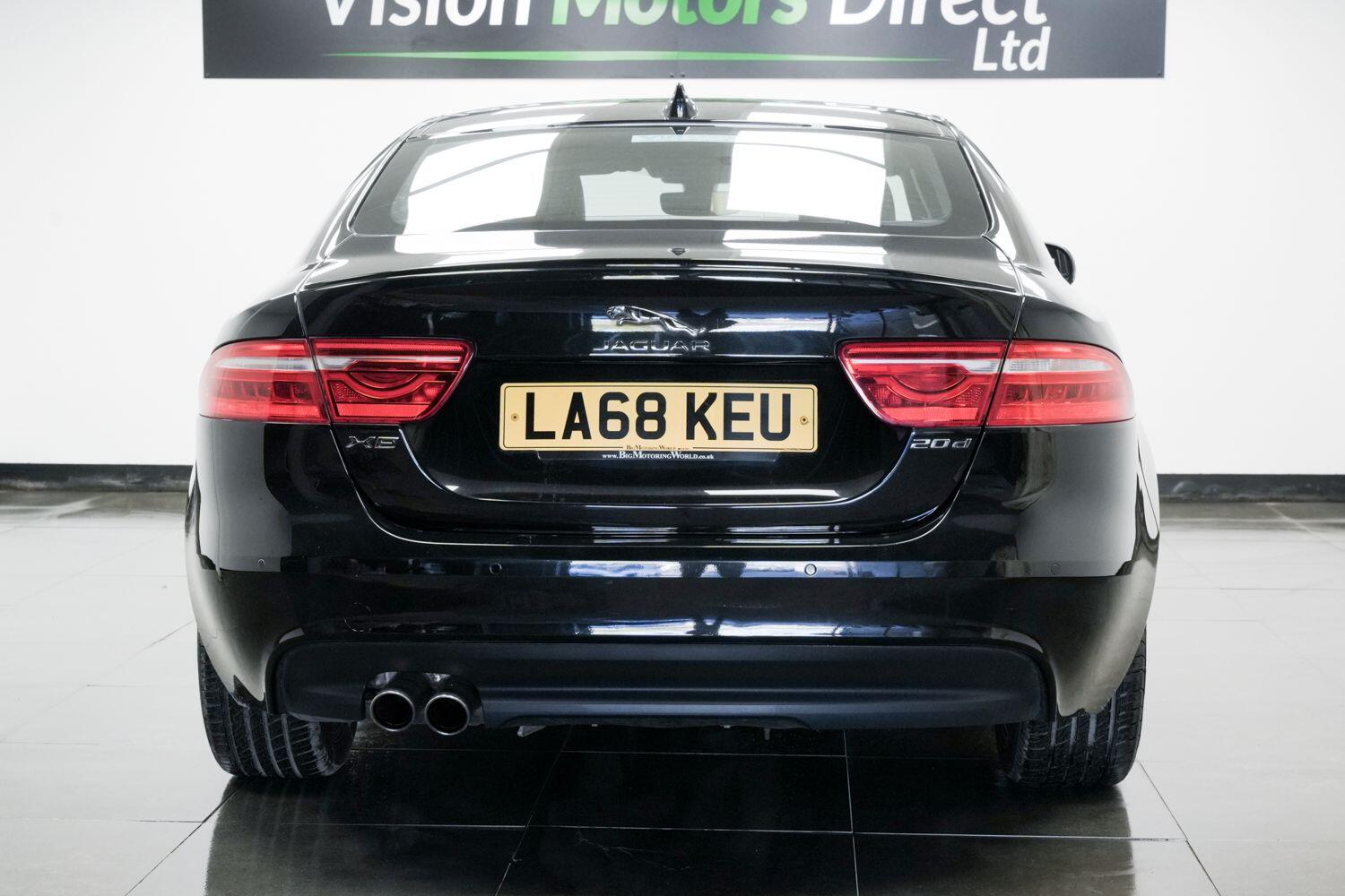 Used Jaguar XE 2019 for sale - 76823699: Photo 3