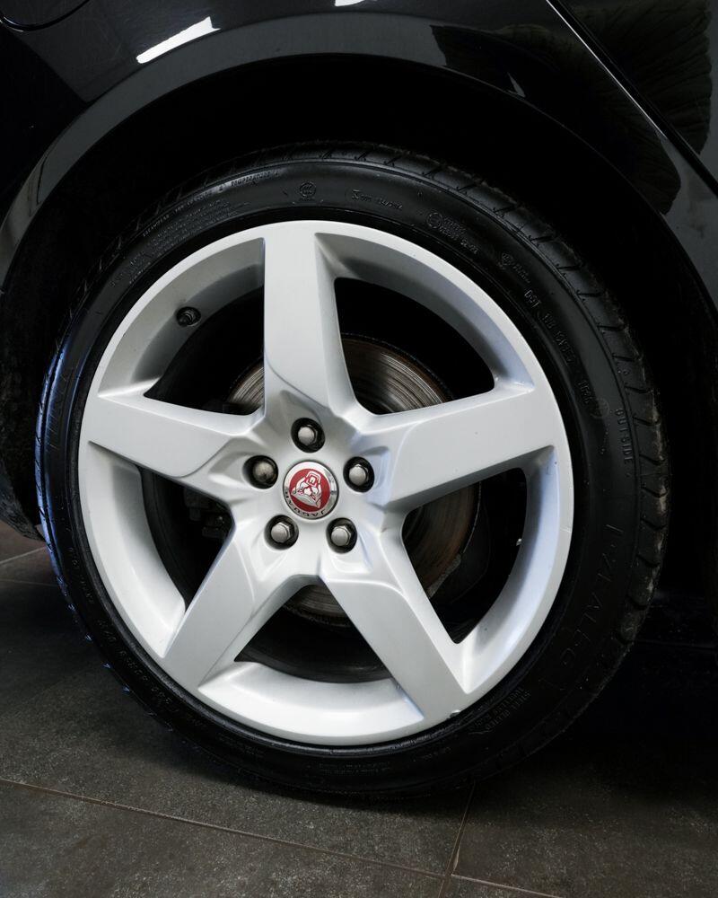 Used Jaguar XE 2019 for sale - 76823699: Photo 30