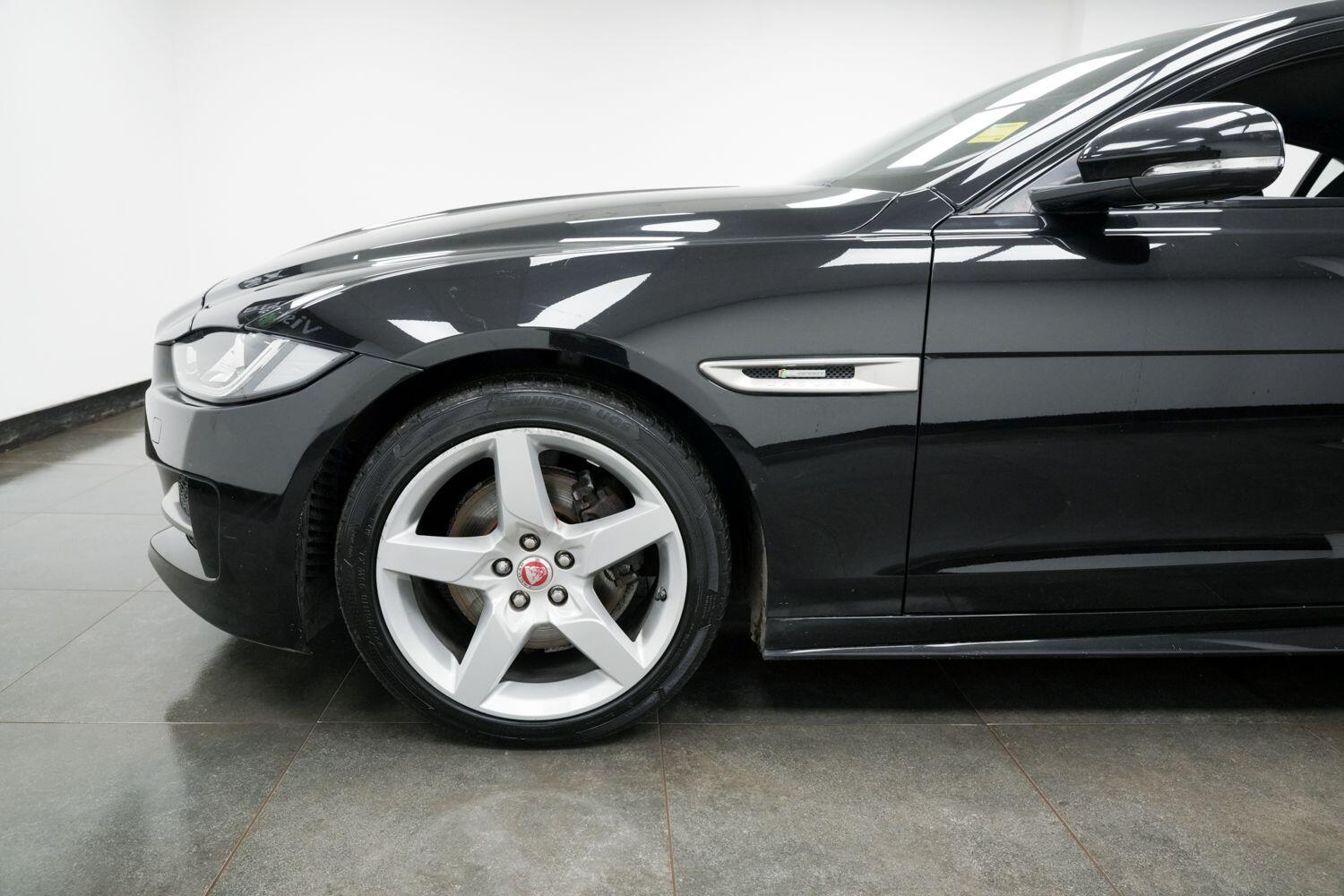 Used Jaguar XE 2019 for sale - 76823699: Photo 6